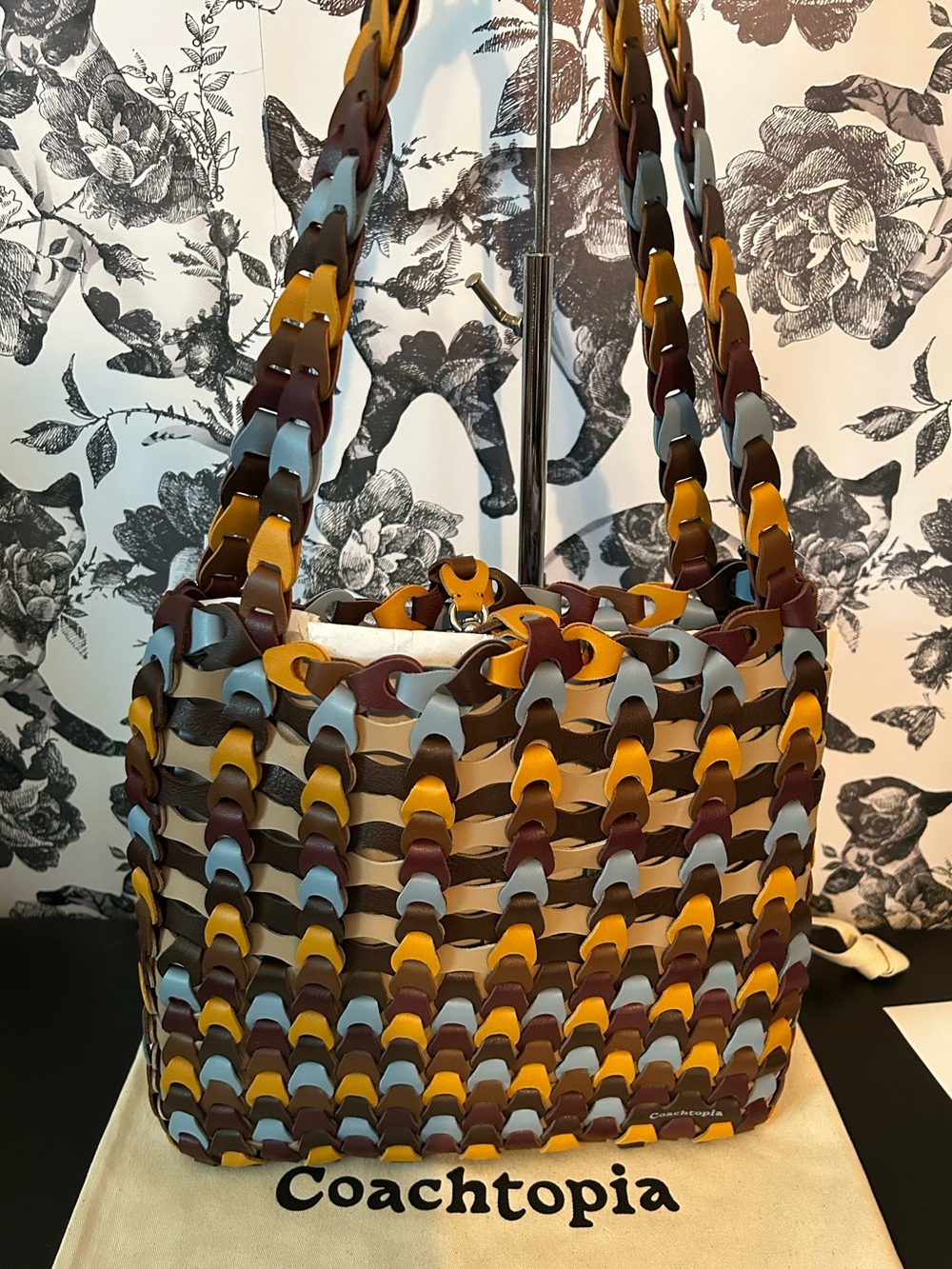 COACHTOPIA LINKS SHOULDER BAG NWT - Picture 4 of 10